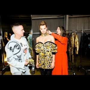 H&M x Moschino Off-the-shoulder Dress 🖤💛